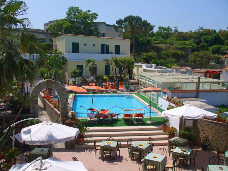 Albergo Villa Hibiscus Forio di Ischia Kültér fotó