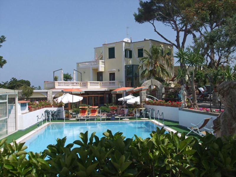 Albergo Villa Hibiscus Forio di Ischia Kültér fotó