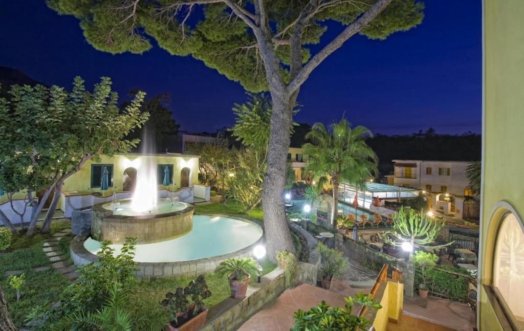Albergo Villa Hibiscus Forio di Ischia Kültér fotó